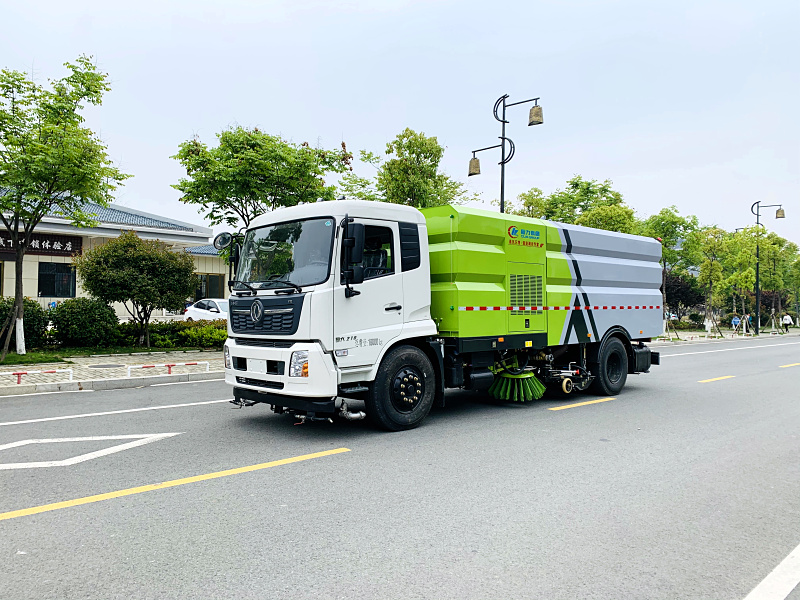 东风天锦16方洗扫车