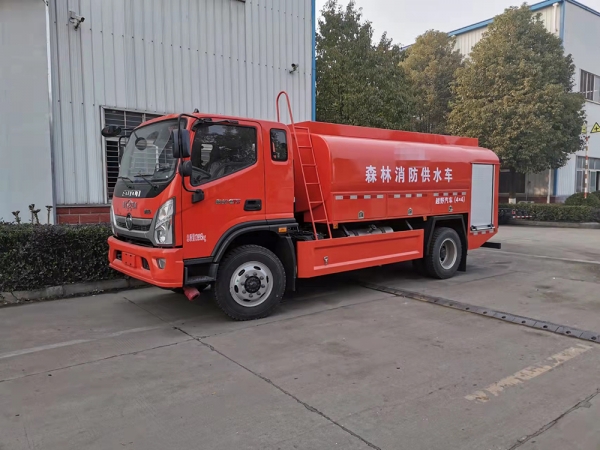 7.6吨东风四驱供水森林消防车