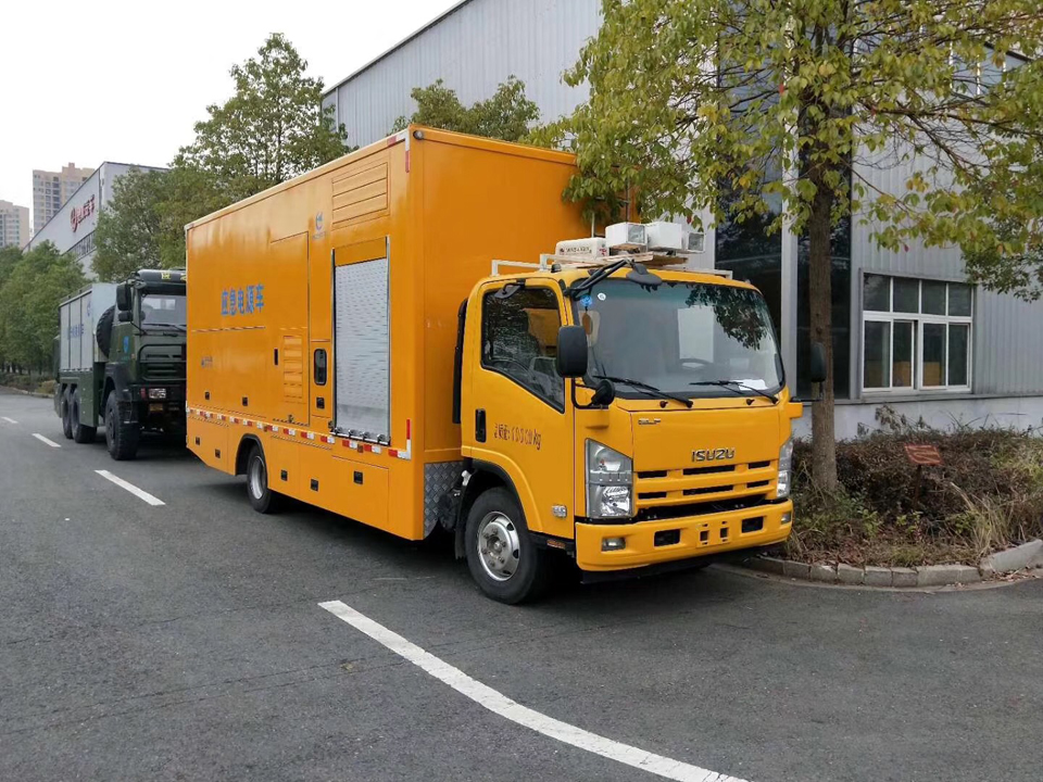 庆铃五十铃700P电源车