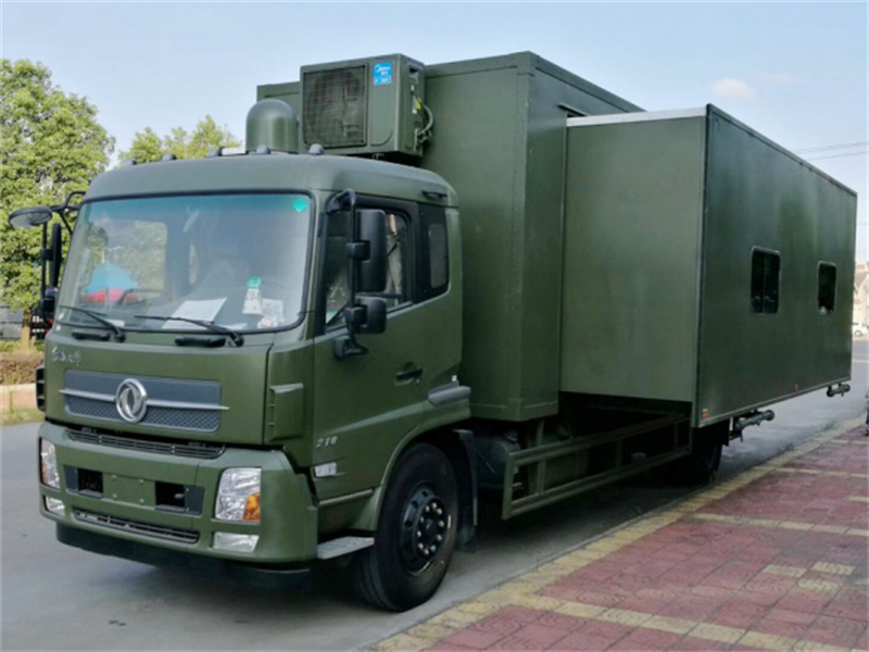 东风天锦24人宿营车